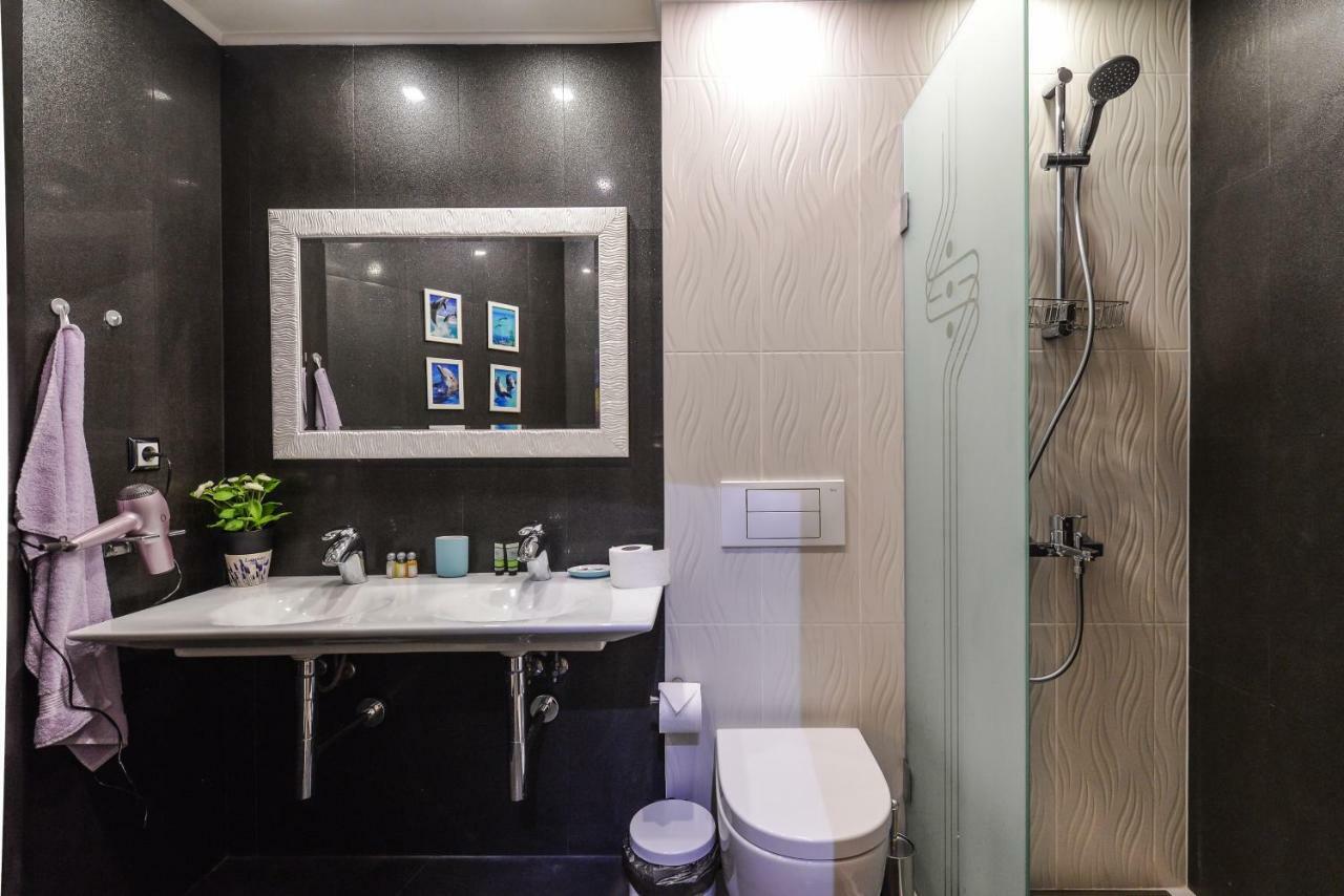 Champs-Elysees Sofia 2-Bdr, 2-Bthr Tsar Simeon Suite By Flat Mаnager Luaran gambar